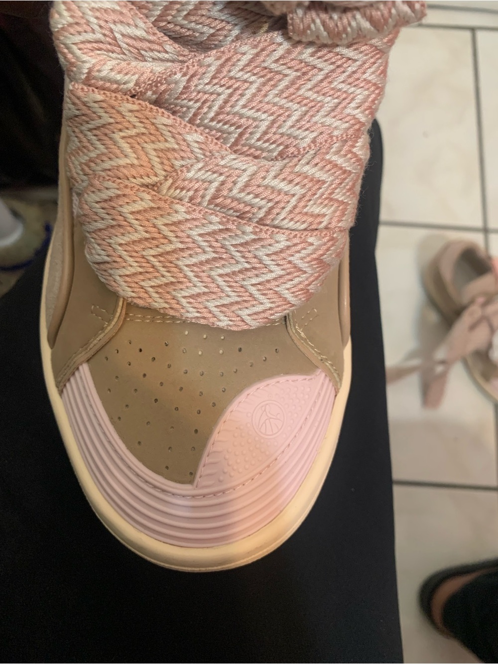 Lanvin Women's Blush Pink Leather Sneakers - Picture 6 of 9